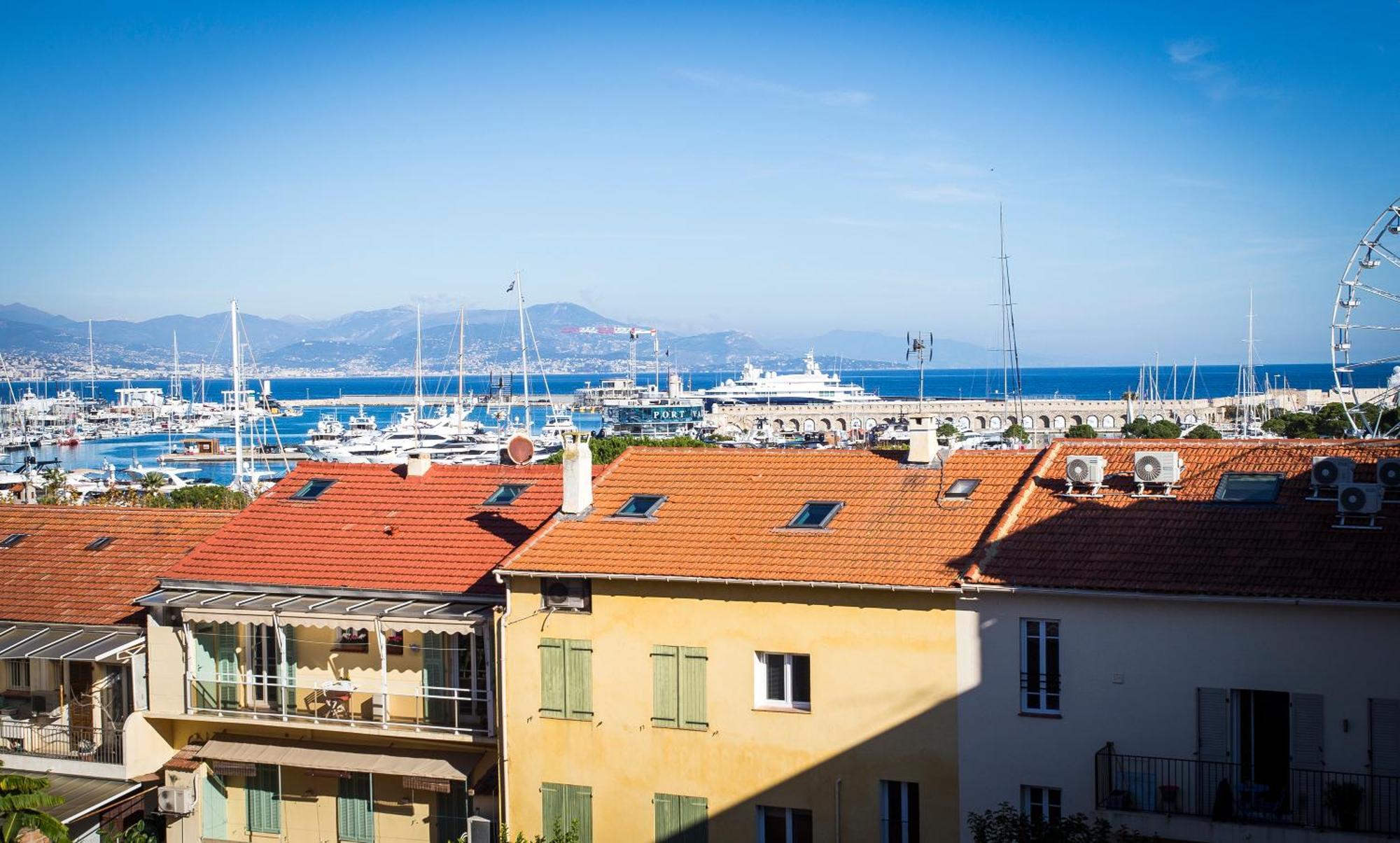 Penthouse With Panoramic Views * Antibes